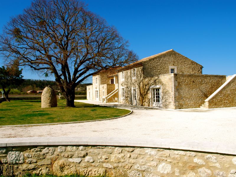 location site évènement vaucluse luberon au pied de Bonnieux